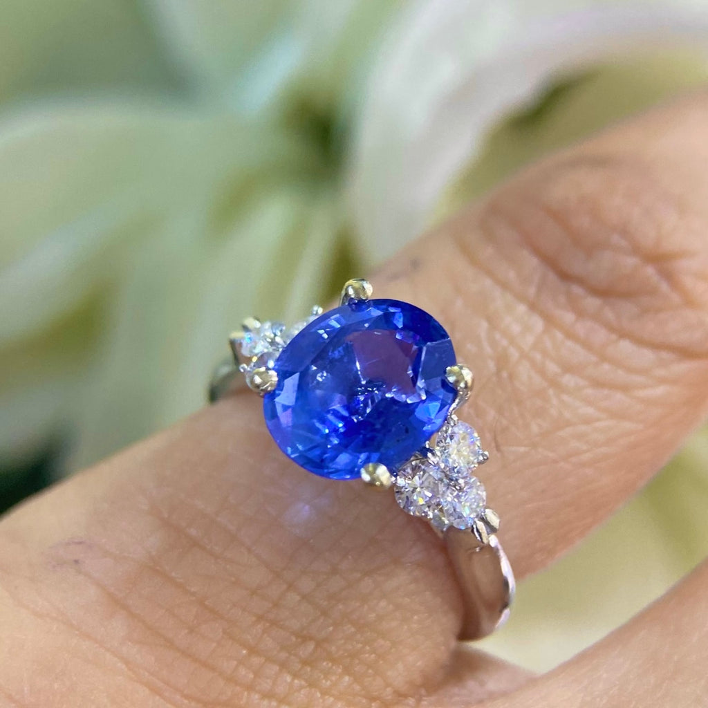 14K White Gold Natural Sapphire & Diamond Ring – 2.42CT Sapphire / 0.30CT Diamonds | SDR005
