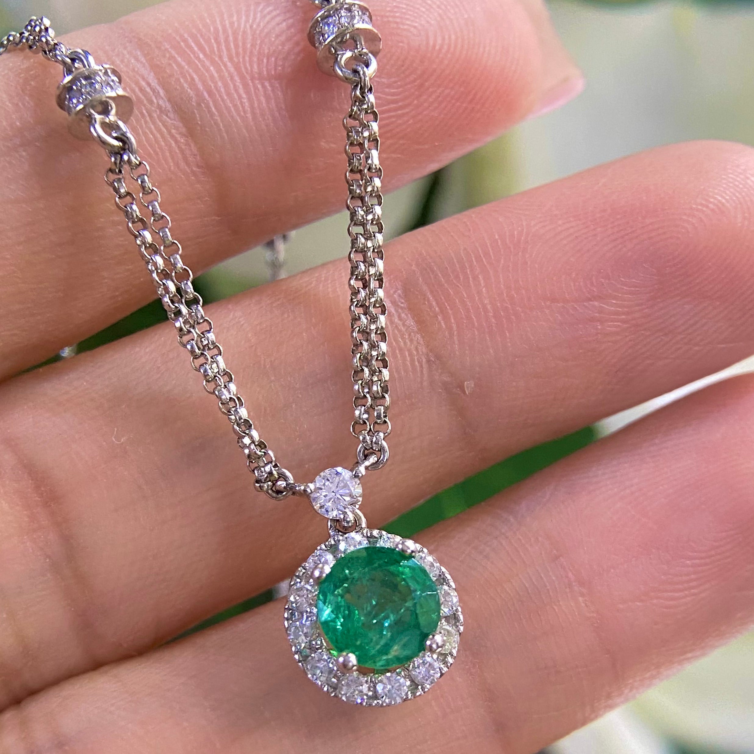 14K White Gold 0.95ct Emeralds Necklace with diamonds CDN013