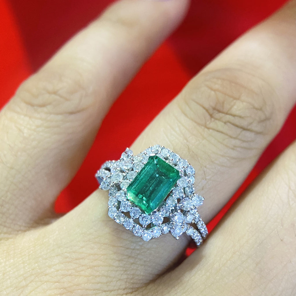 18K White Gold Natural Emerald & Diamond Ring – 1.25CT Emeralds / 1.11CT Diamonds | EMR009 ILJJ