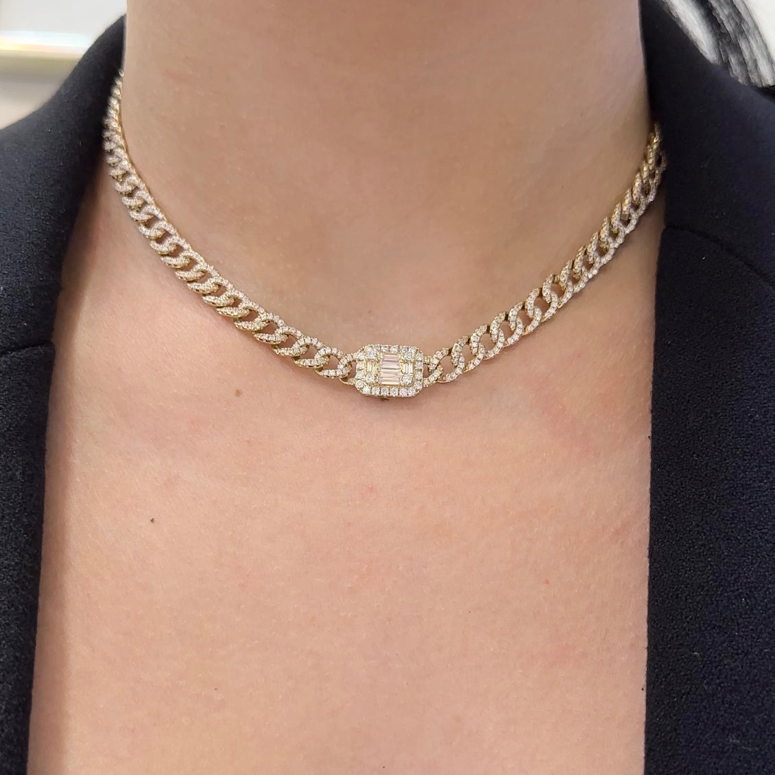 14K Yellow Gold Necklace Chain style with 2.69ct in rd diamonds and 0.43ct in baguettes. PJN497YG AZIJ
