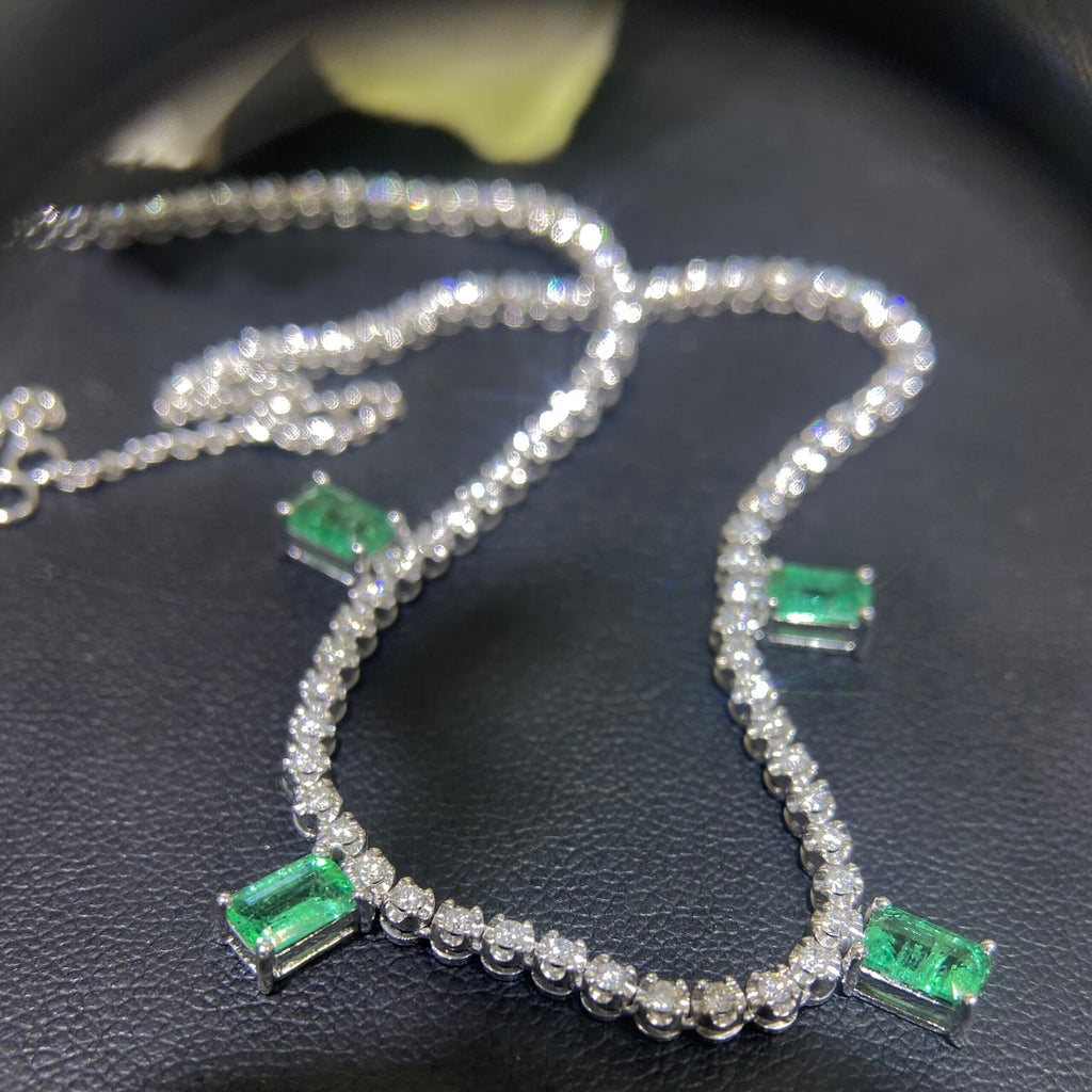 18K White Gold Emerald & Diamond Necklace – 1.70CT Emerald / 1.40CT Diamonds | EMDN014
