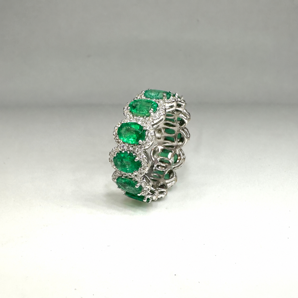 18k White Gold Eternity Band with Natural Diamonds and Natural Emeralds  EMDR031 ILTJ