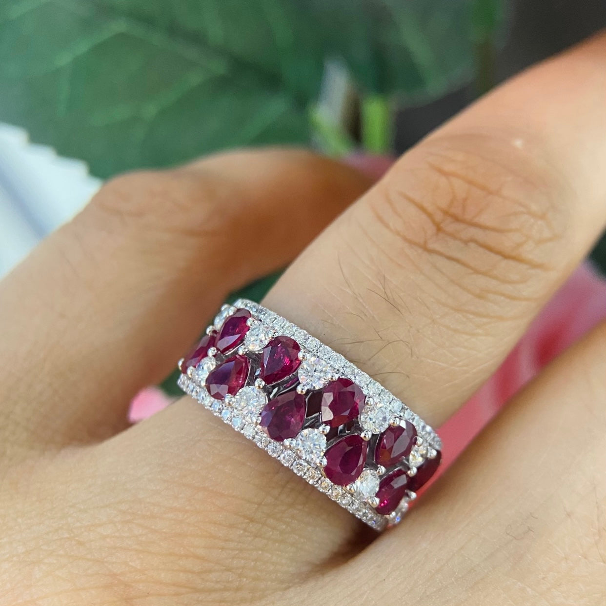 18K White Gold Pear Shape Ruby & Diamond Ring – 1.76CT Ruby / 0.72CT Diamonds | RDR015