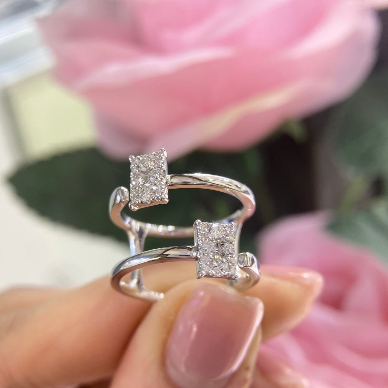 18K White Gold Diamond Ring – 0.53CT | R168121