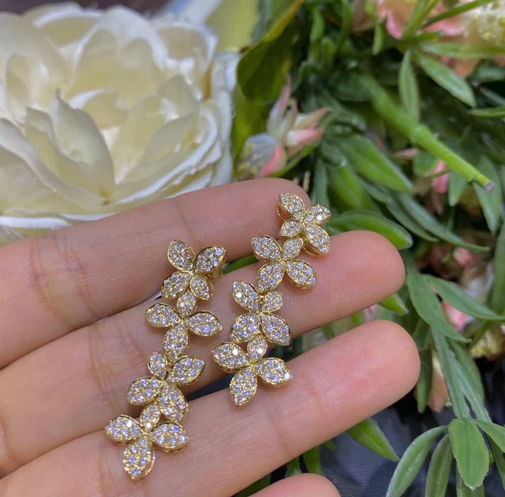 18K Yellow Gold Natural Diamond Floral Earrings – 1.88CT | DIER00129