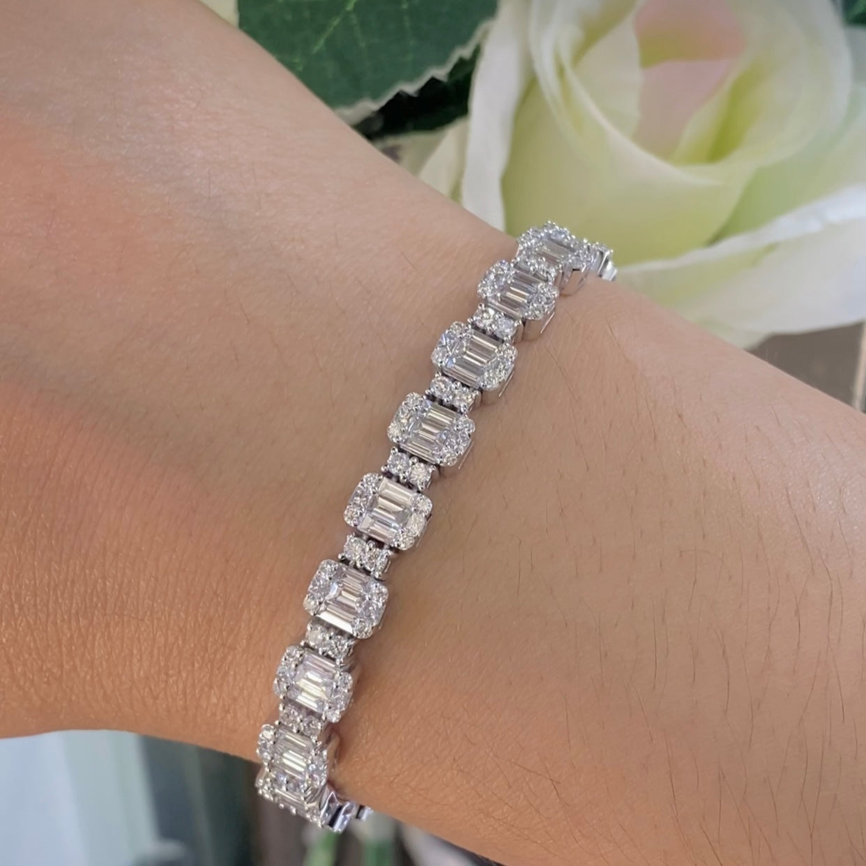 18K White Gold Diamond Bracelet – 7.61CT F-G/VS2-SI | DB0015