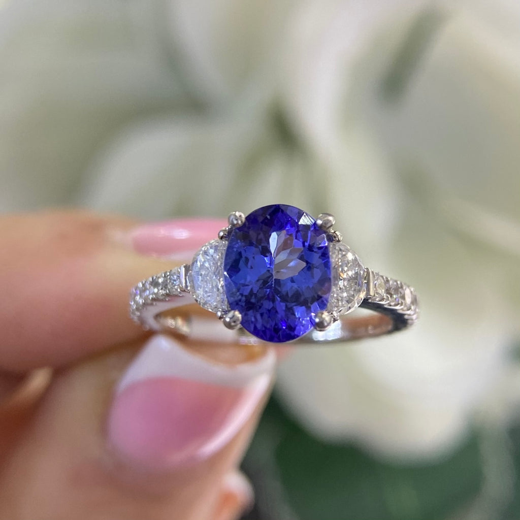 18K White Gold Tanzanite & Diamond Ring – 1.90CT Tanzanite / 0.94CT Diamonds | TANR0014