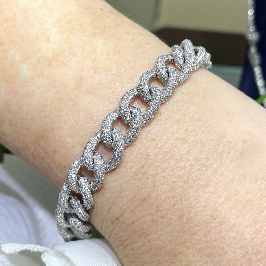 18K White Gold Pavé Diamond Fashion Bracelet – 6.79CT | DBR101