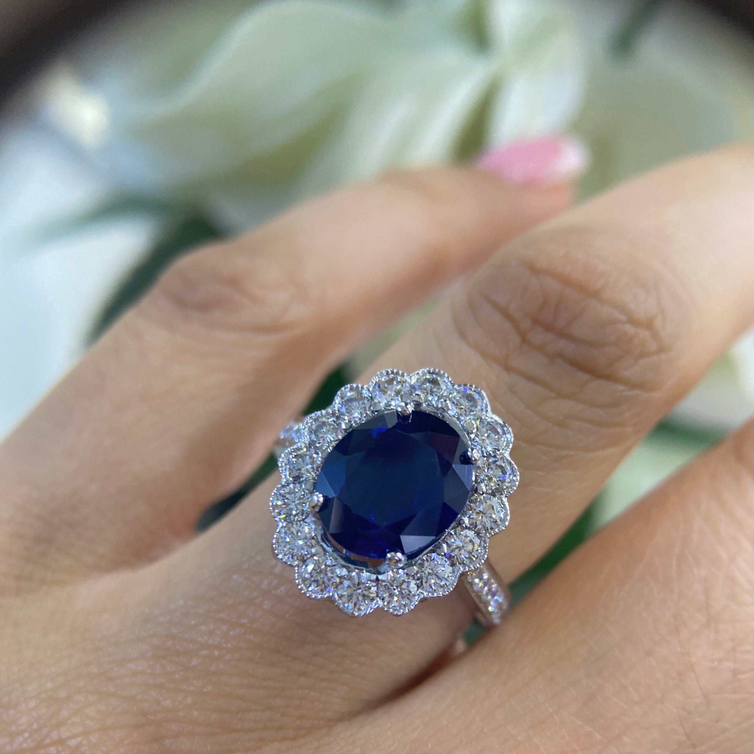 18K White Gold Natural Sapphire & Diamond Ring – 4.23CT Sapphire / 1.15CT Diamonds | SDR092