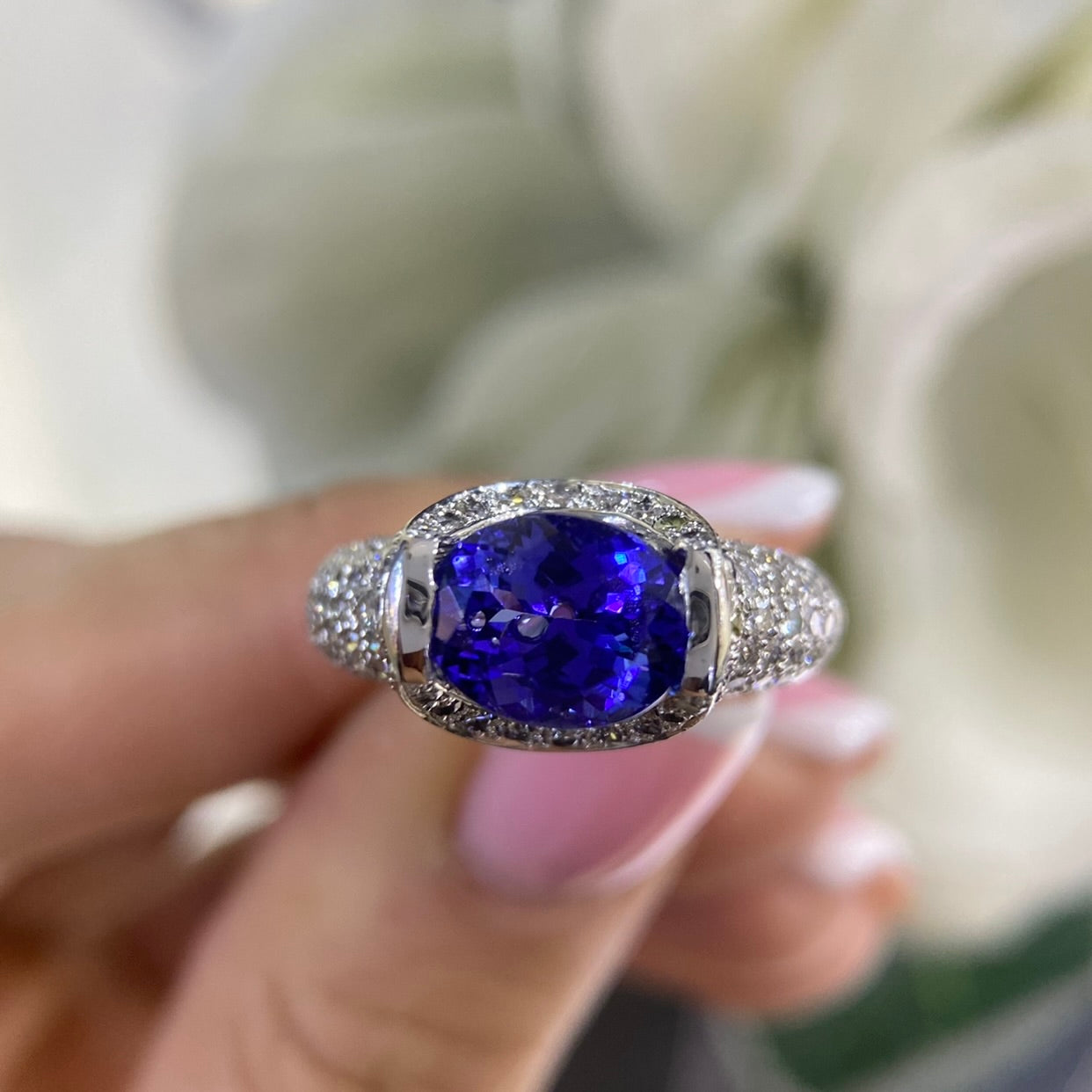 18K White Gold Natural Tanzanite & Diamond Ring – 3.03CT Tanzanite / 1.50CT Diamonds | TANR004