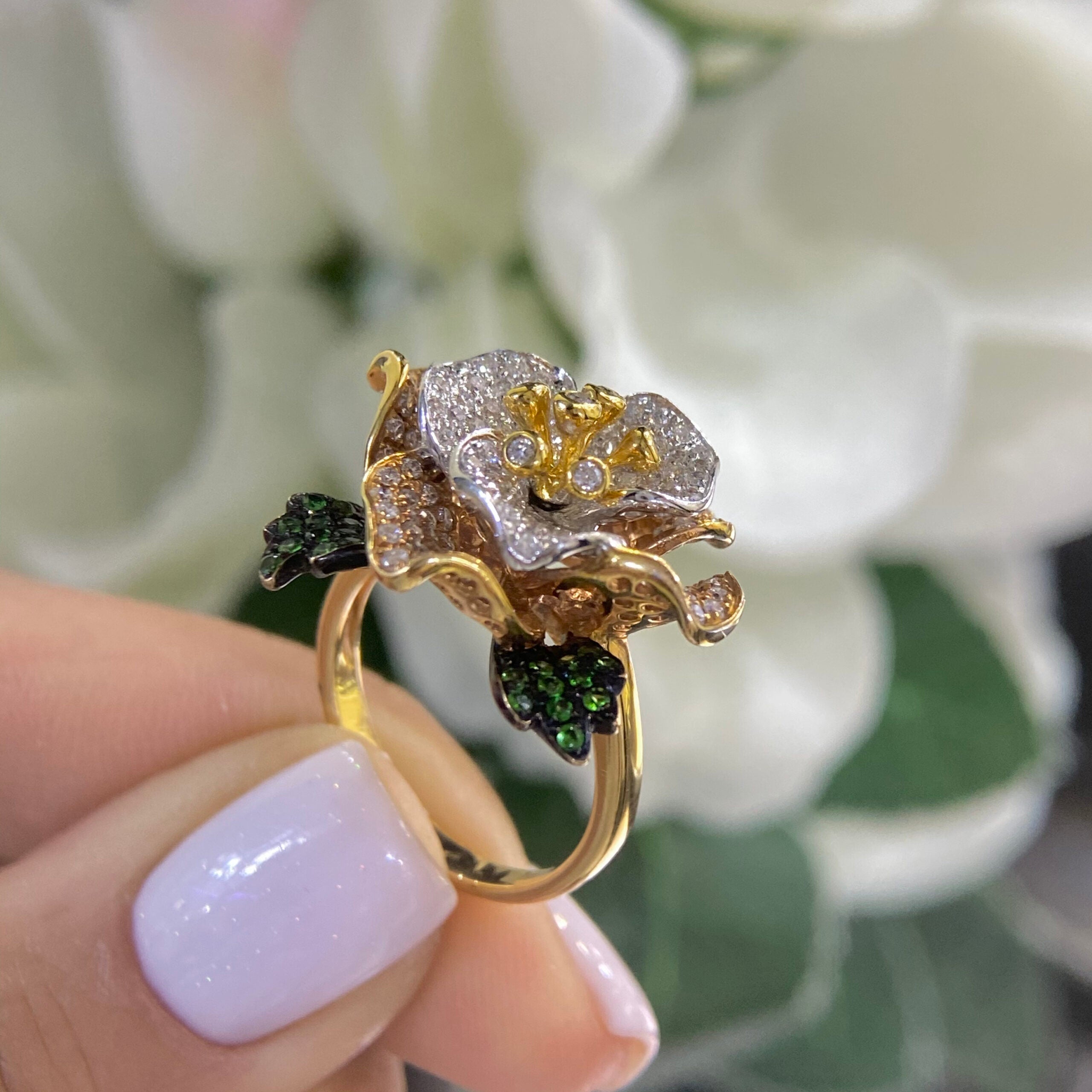 18K Yellow Gold Flower Diamond Ring – 1.20CT G-H/SI | DR147