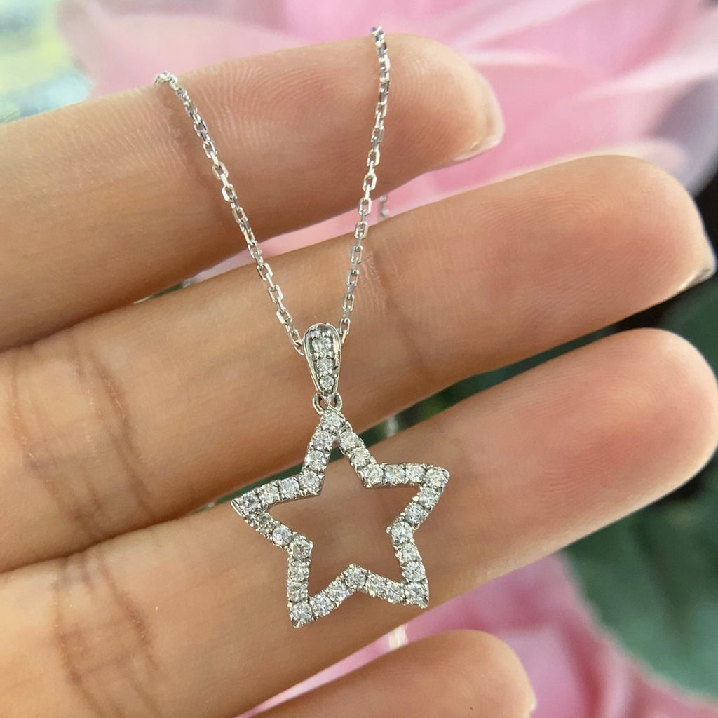18K White Gold Star Style 0.48ct in Diamonds Pendant. NIJ