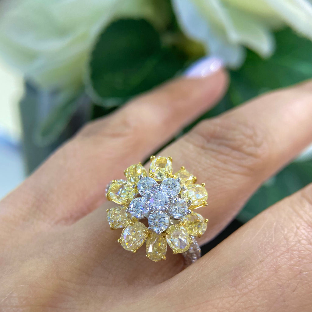 18K White & Yellow Gold Fancy Yellow Diamond Flower Ring – 3.58CT Yellow Diamonds / 1.40CT Side Diamonds | DR053