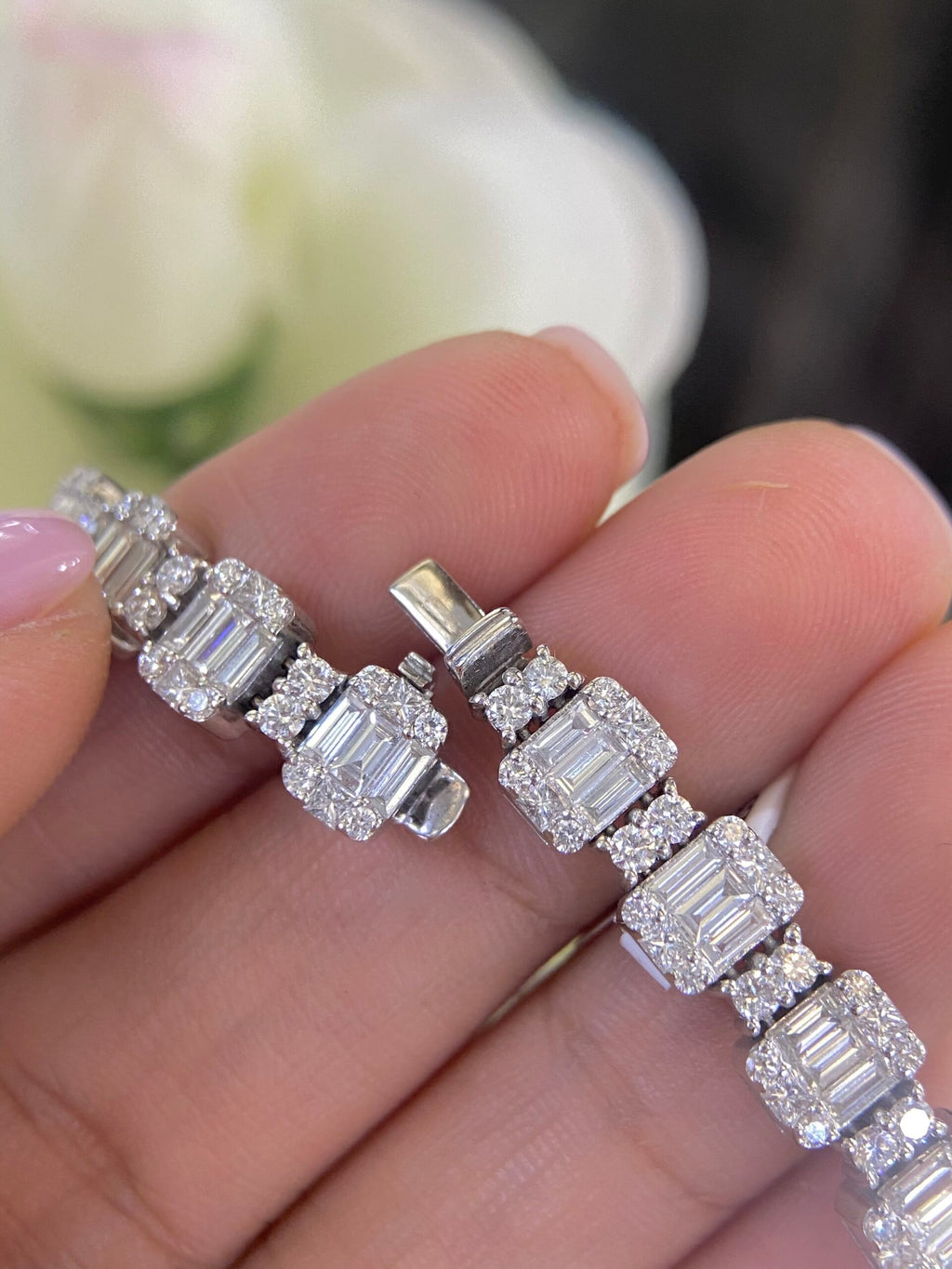 18K White Gold Diamond Bracelet – 7.61CT F-G/VS2-SI | DB0015