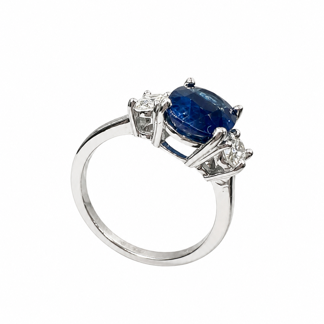 14K White Gold Oval Sapphire & Oval Diamond Three-Stone Ring – 3.25ct Sapphire, 0.60ct Diamonds  SDR090 MTG INJJ SAPH ILJJ