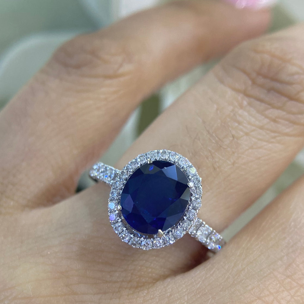 18K White Gold Natural Sapphire & Diamond Ring – 3.08CT Sapphire / 0.60CT Diamonds | SDR090