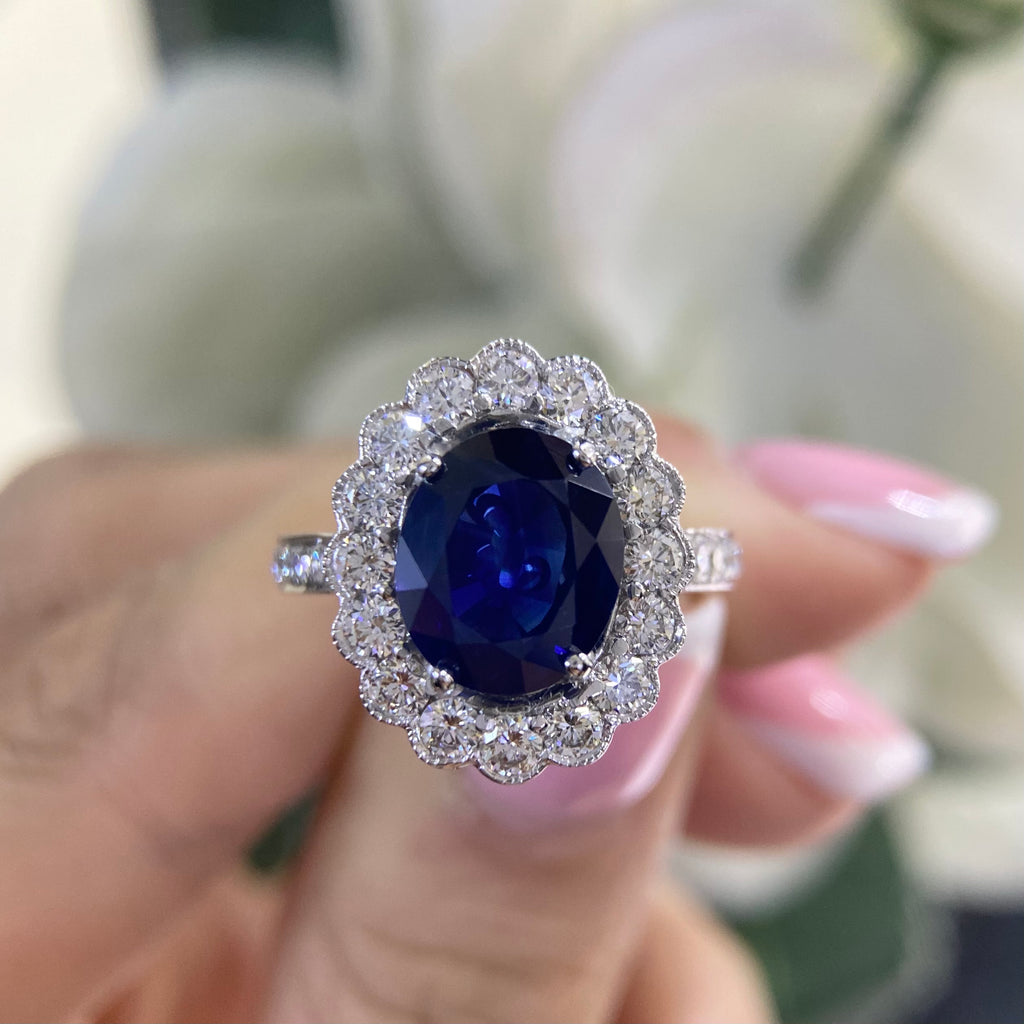 18K White Gold Natural Sapphire & Diamond Ring – 4.23CT Sapphire / 1.15CT Diamonds | SDR092