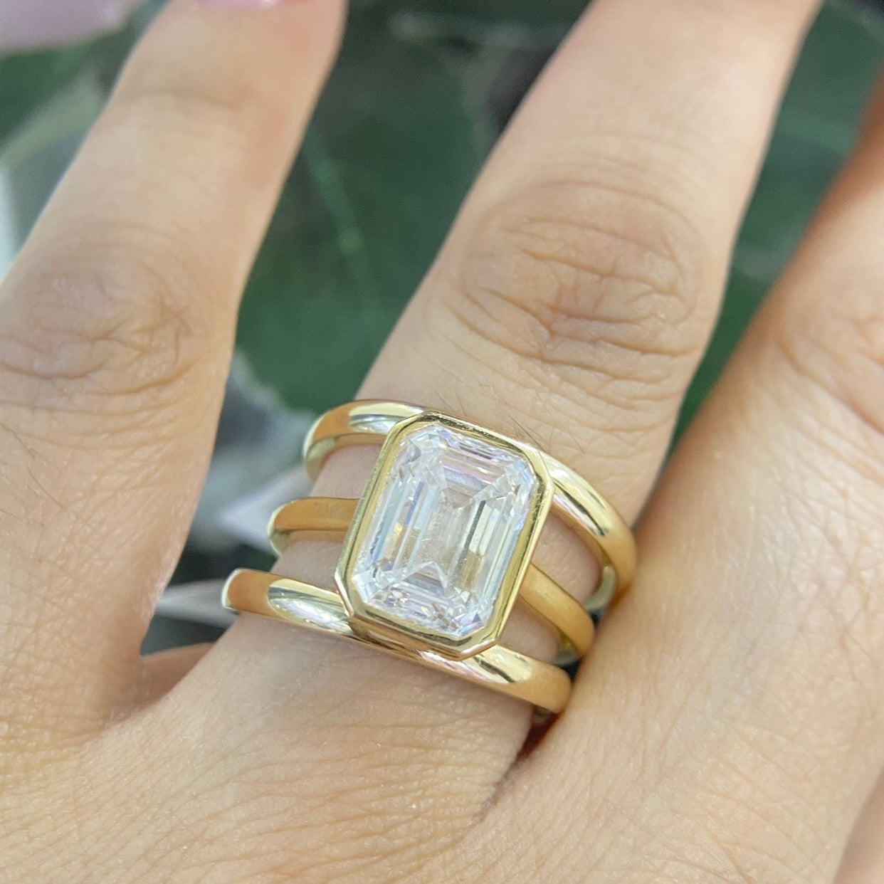 18K Yellow Gold Lab-Grown Diamond Ring – 4.00CT D/VS1