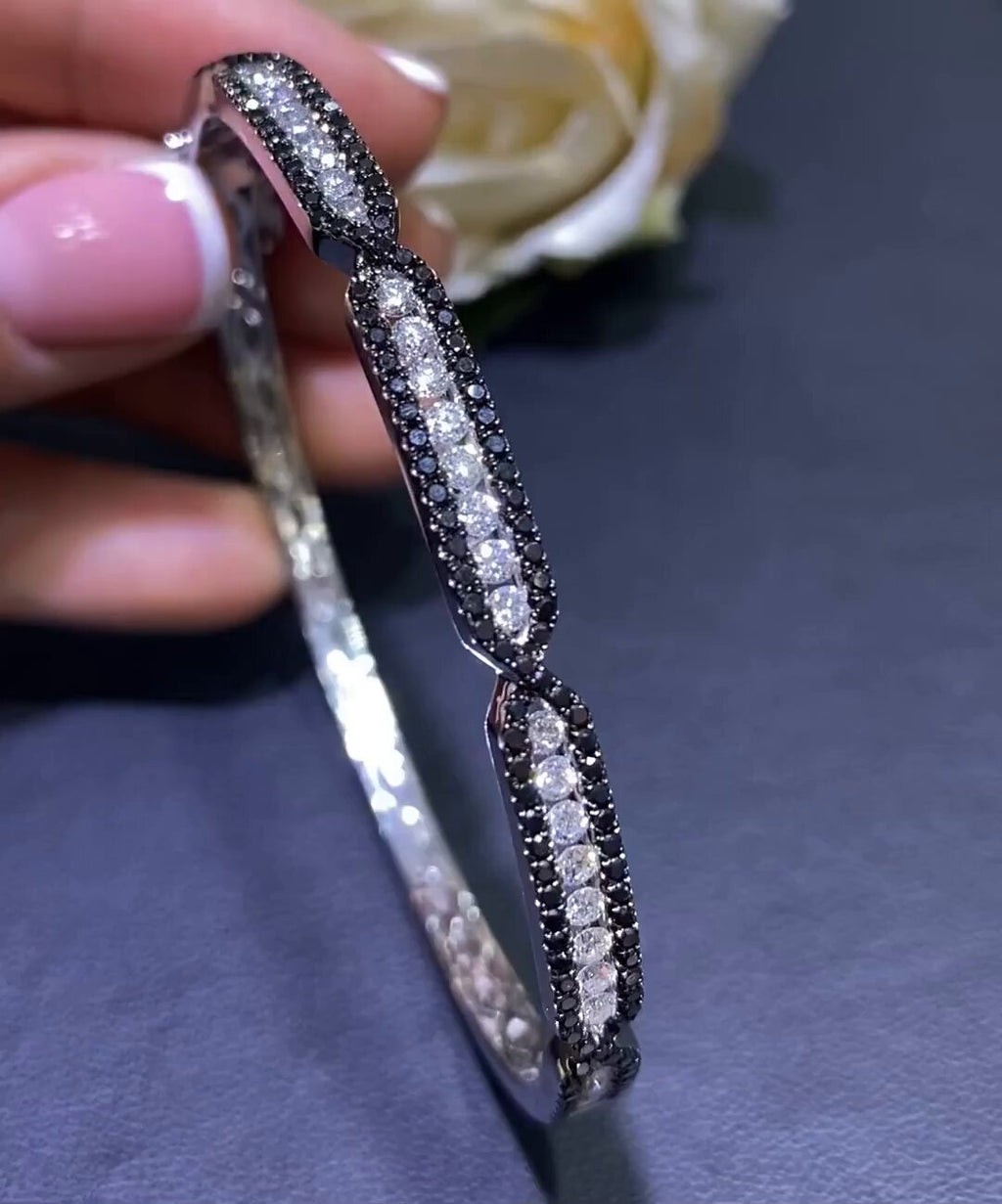 18K White Gold Black & White Diamond Bangle Bracelet – 2.25CT | DB0048