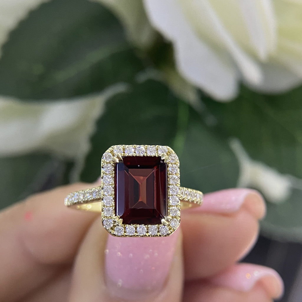 14K Yellow Gold Garnet & Diamond Ring – 2.67CT Garnet / 0.39CT Diamonds | DC-E13883-2
