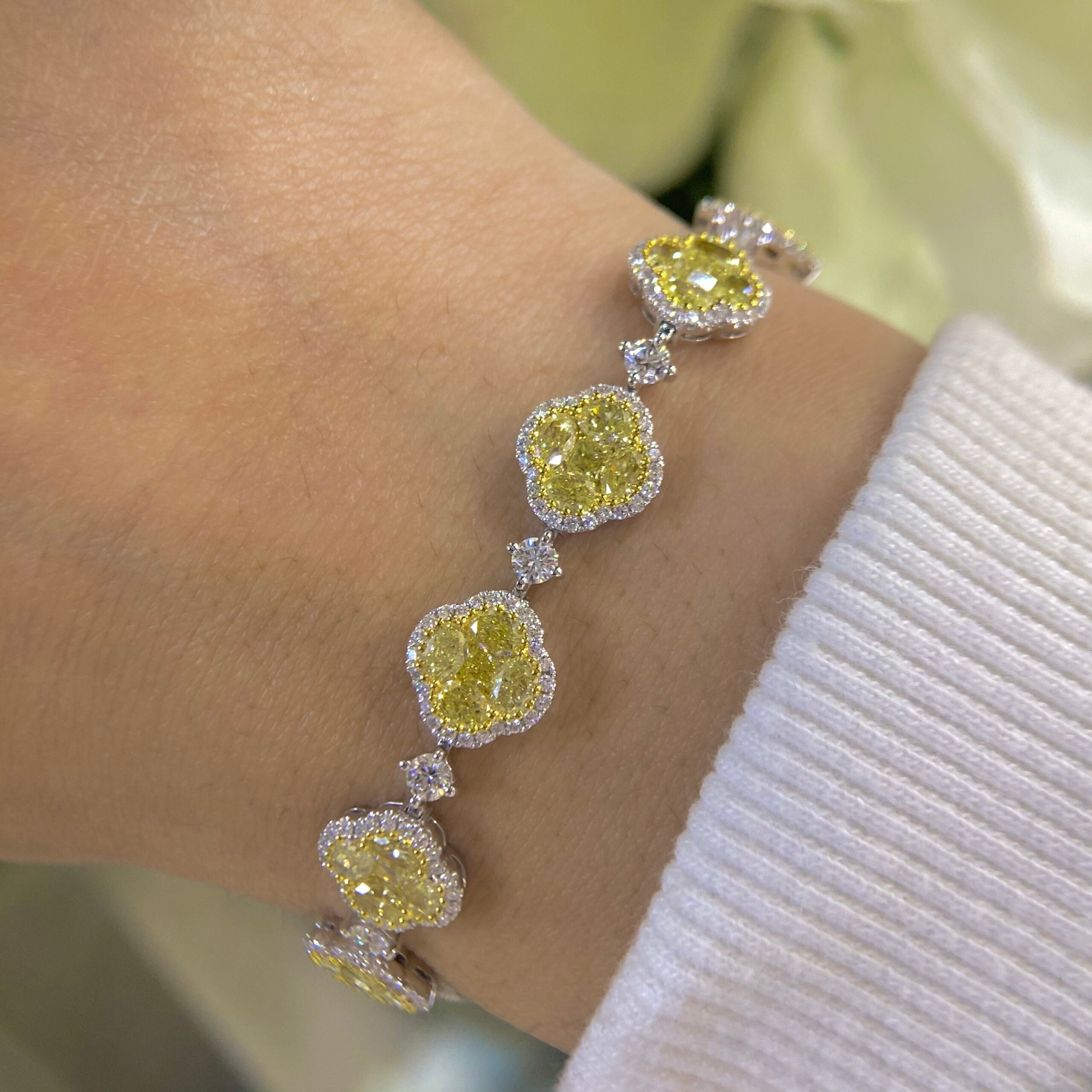 Fancy Yellow & White Diamond Bracelet – 11.60CT Total Weight | DB0075