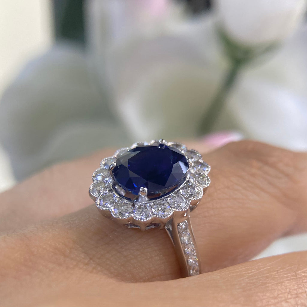 18K White Gold Natural Sapphire & Diamond Ring – 4.23CT Sapphire / 1.15CT Diamonds | SDR092