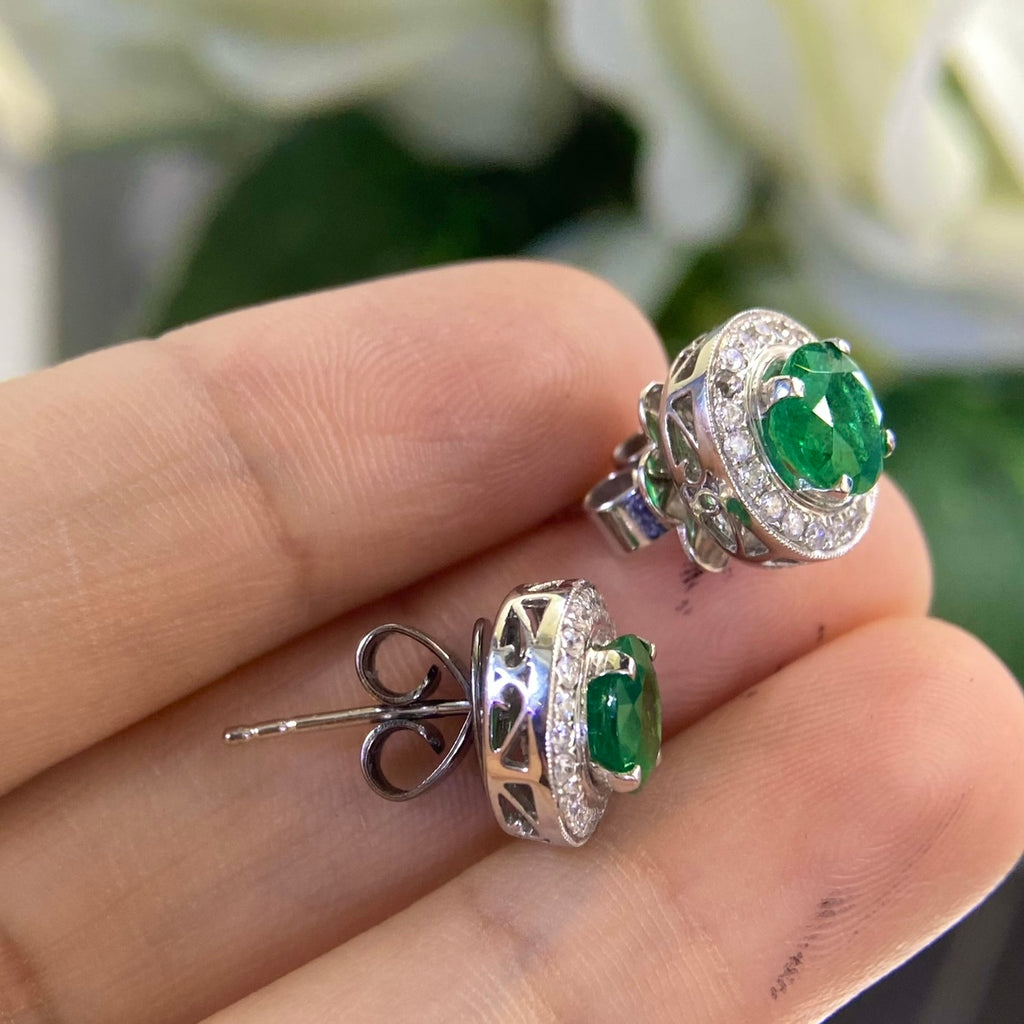14K White Gold Natural Emeralds 2.16ct with 0.65ct in diamonds. GJJJ