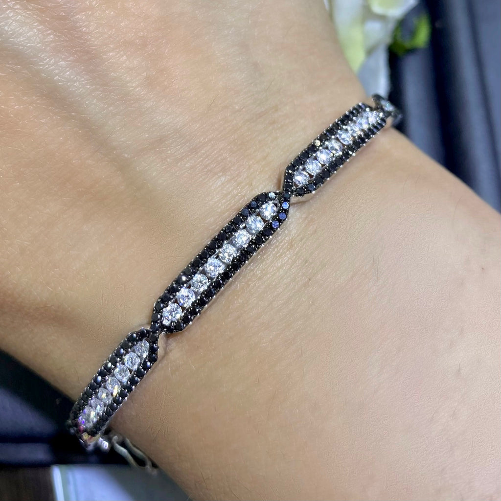 18K White Gold Black & White Diamond Bangle Bracelet – 2.25CT | DB0048