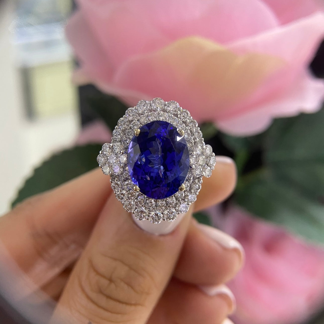 18K White Gold Natural Tanzanite & Diamond Ring – 7.50CT Tanzanite / 1.95CT Diamonds | TANR006