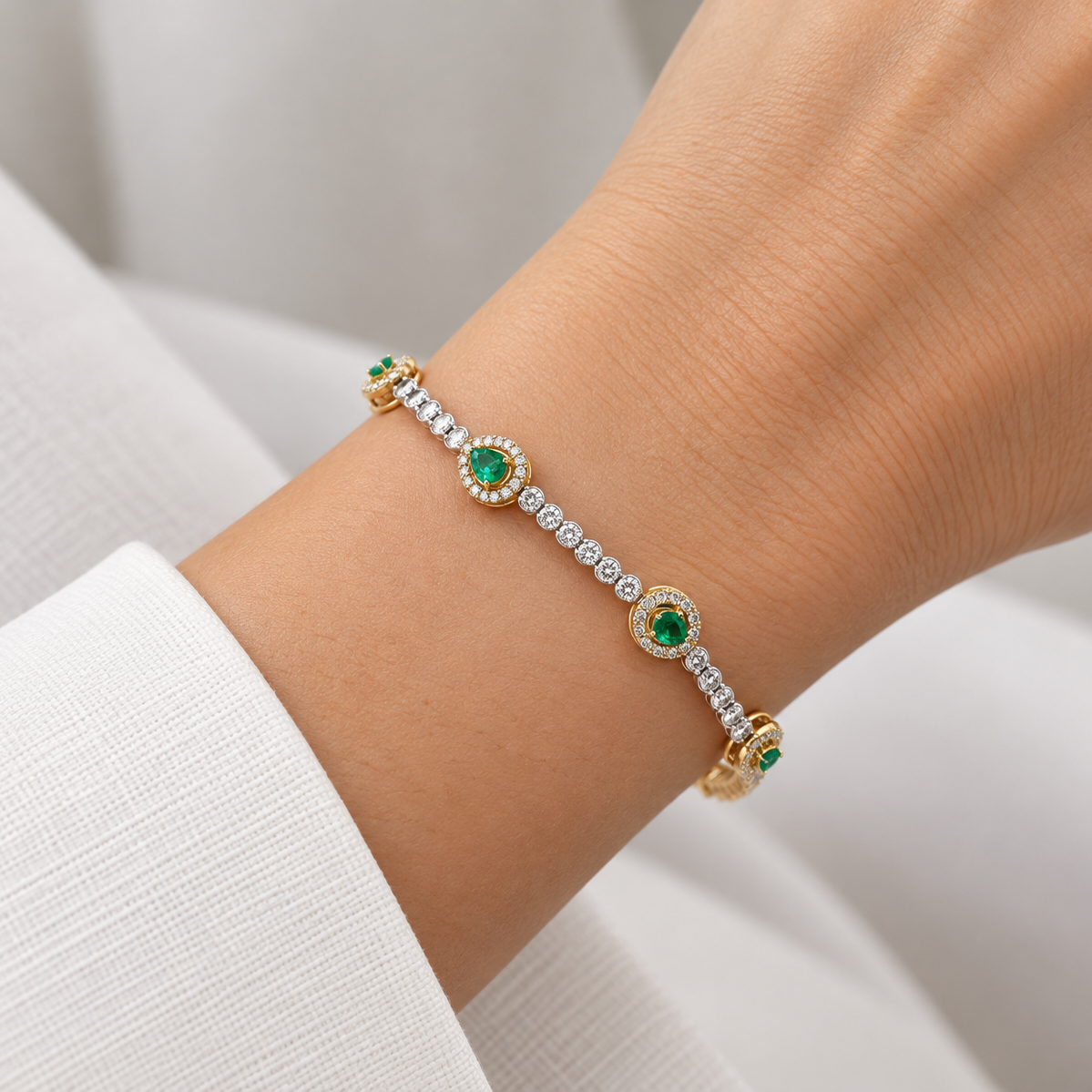 18K White & Yellow Gold 1.30 CT Diamond & 0.92 CT Emerald Station Bracelet – 7.5” CDB014 ITJJ