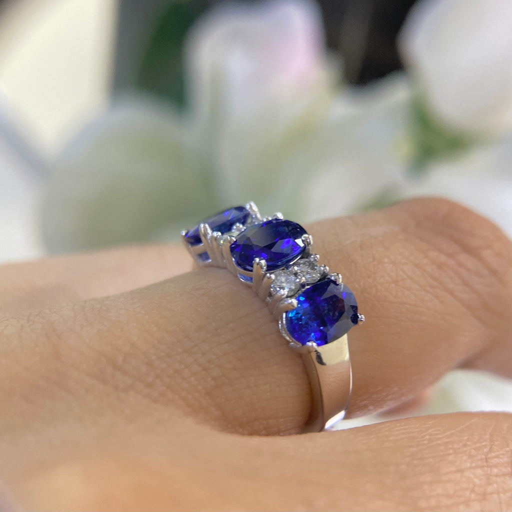 14K White Gold Sapphire & Diamond Ring – 2.94CT Sapphires / 0.24CT Diamonds | SDR014