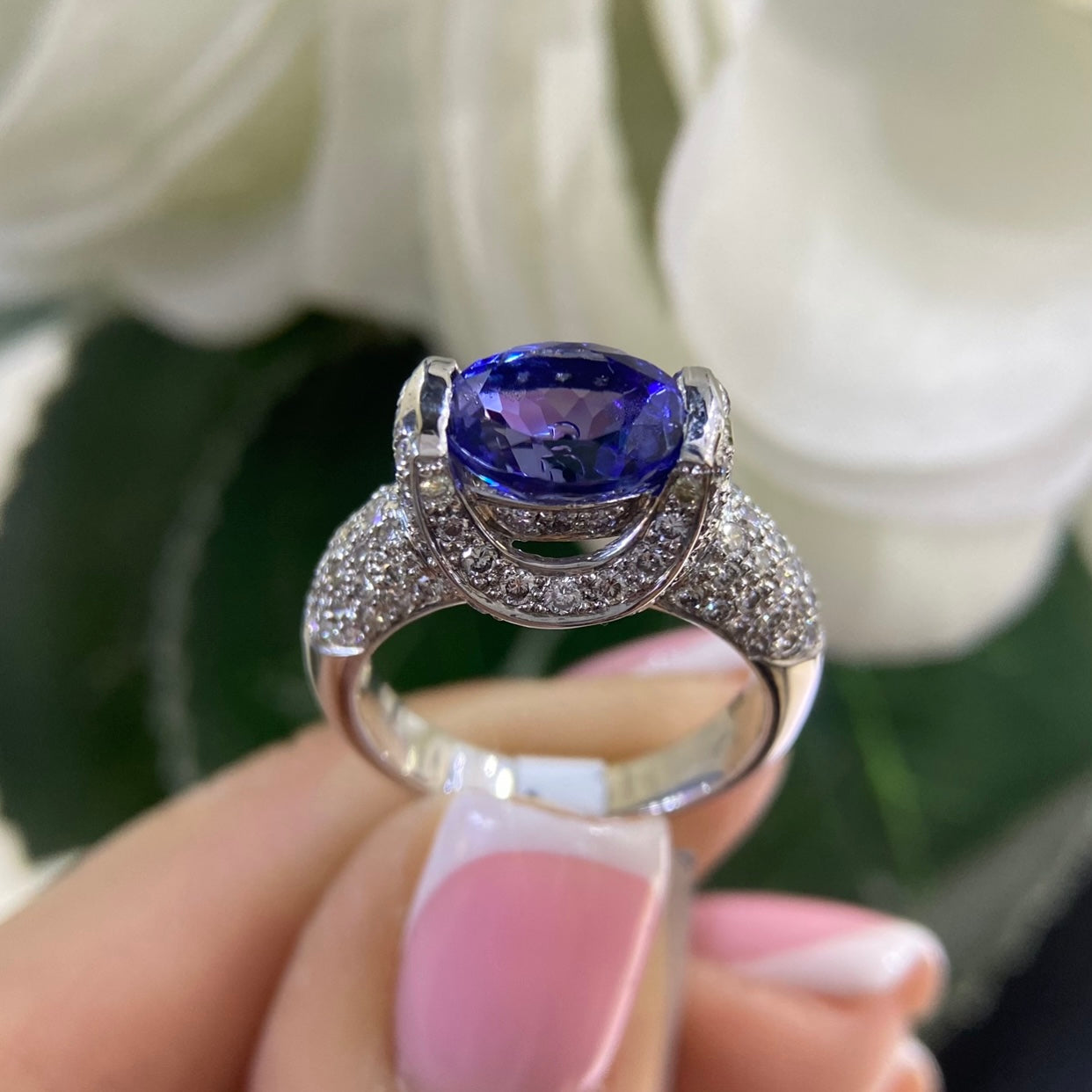 18K White Gold Natural Tanzanite & Diamond Ring – 3.03CT Tanzanite / 1.50CT Diamonds | TANR004