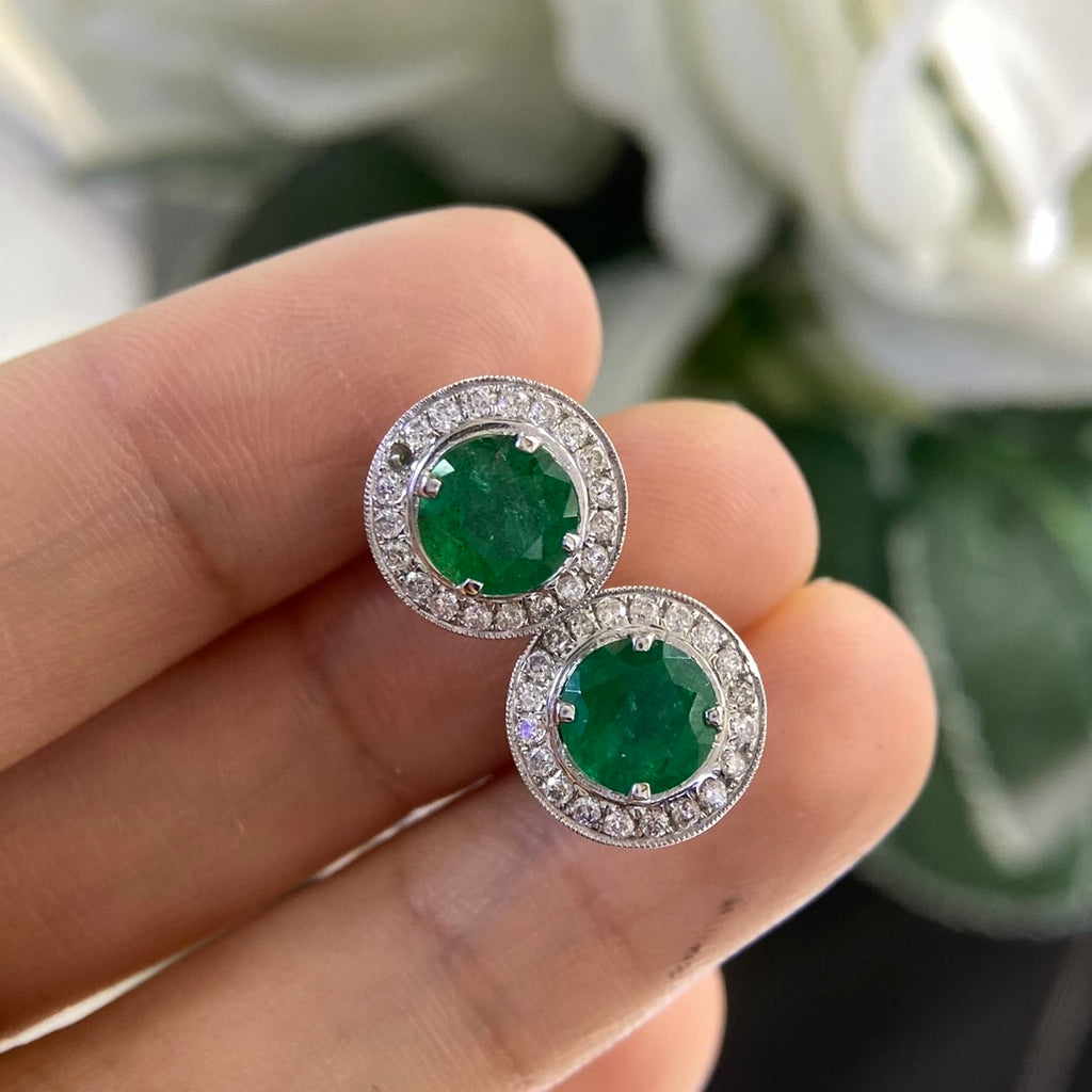 14K White Gold Natural Emeralds 2.16ct with 0.65ct in diamonds. GJJJ