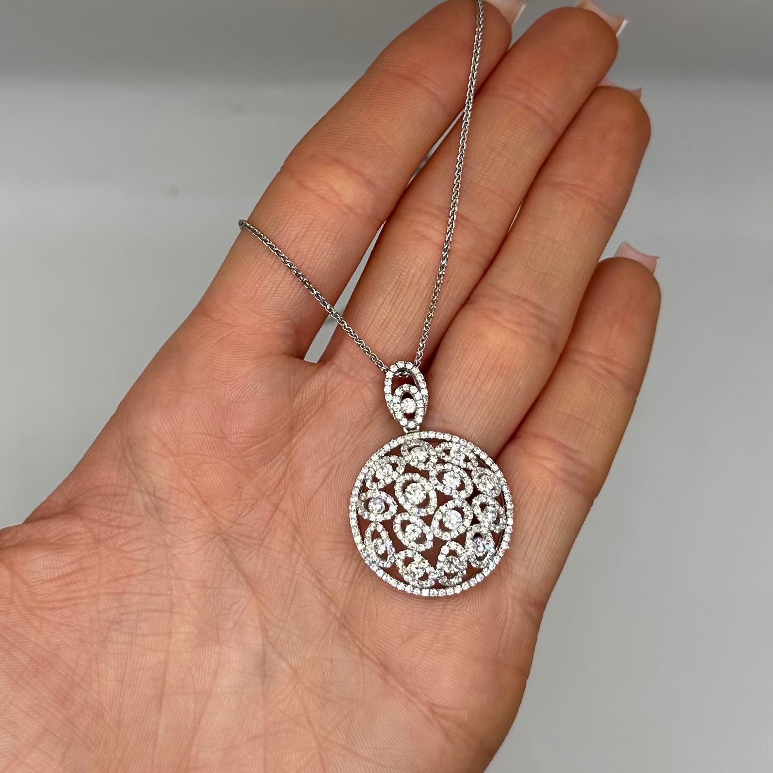 18K White Gold 2.80 CT Diamond Pendant Necklace GTJJ