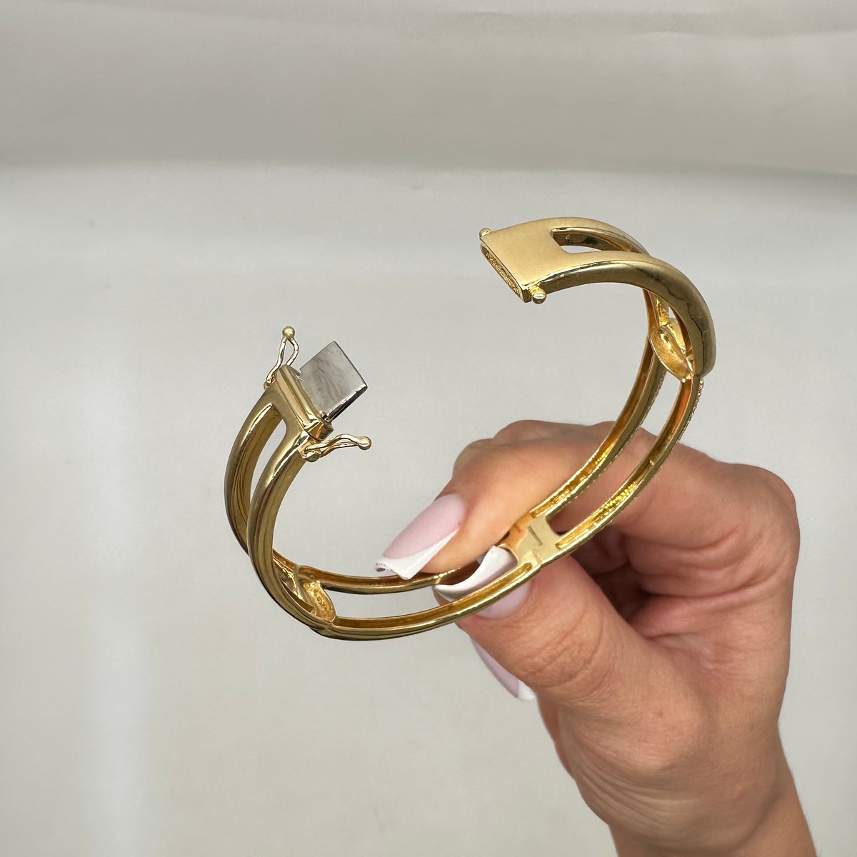 14K Yellow Gold Diamond Bangle Bracelet – 1.50 CT YKB00125