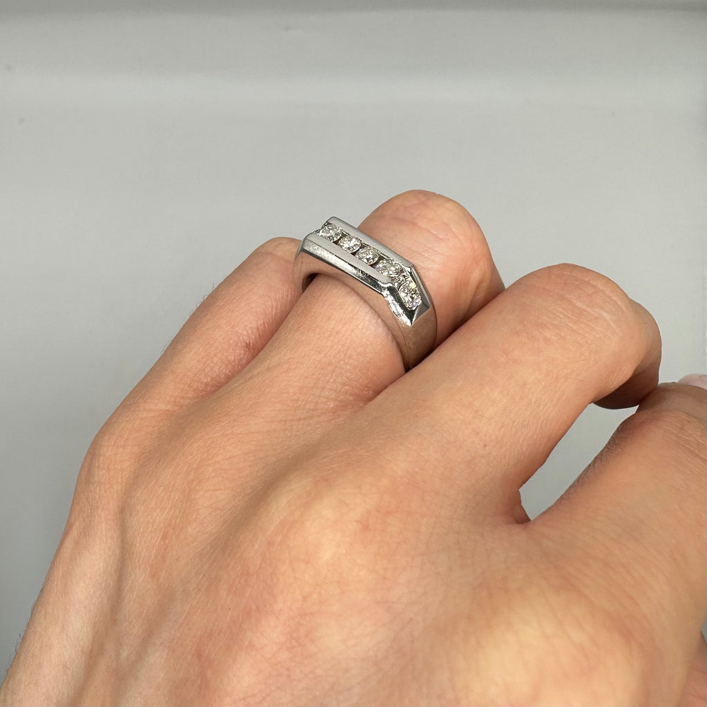 Platinum 0.90CT Diamond Ring WB018 IAJJ