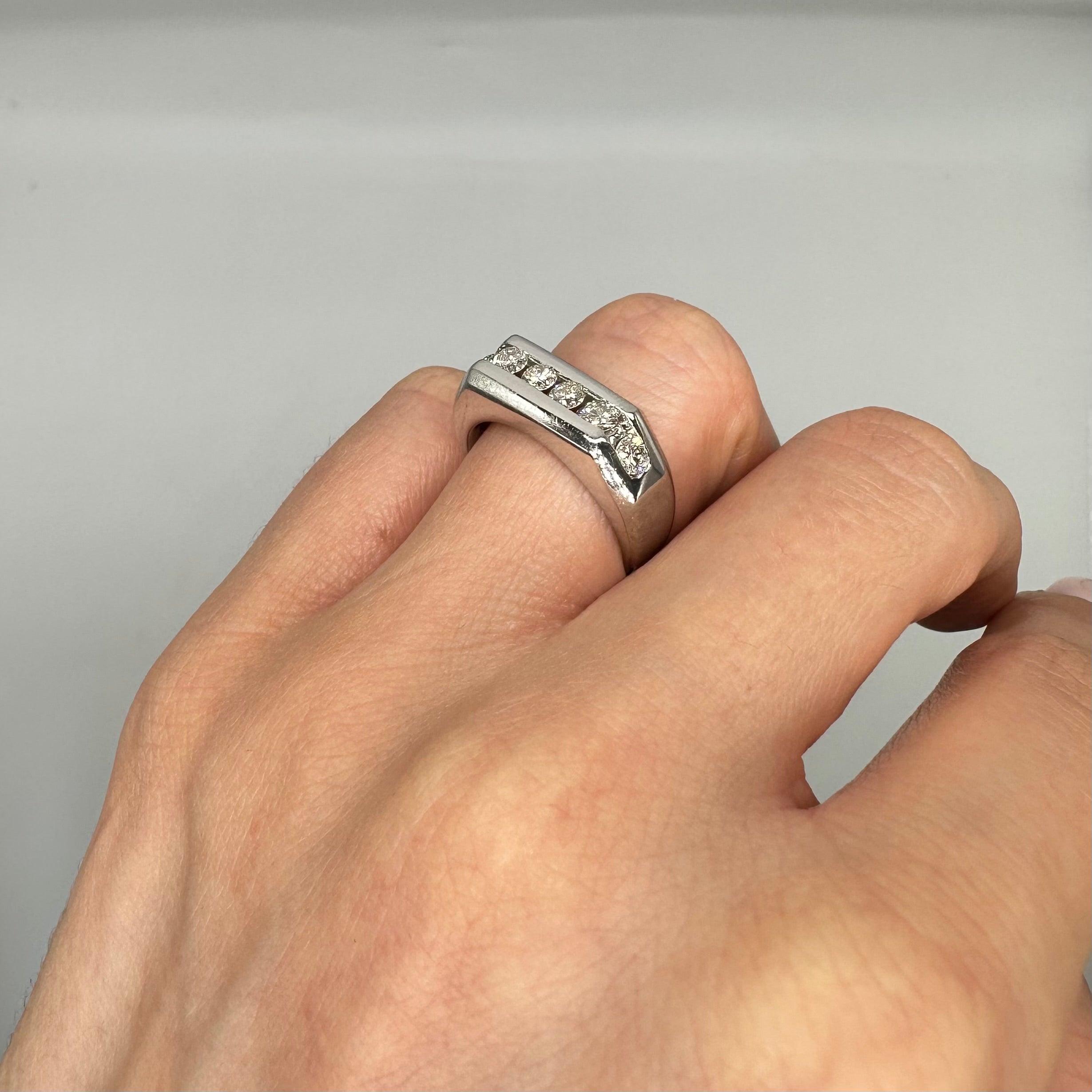 Platinum 0.90CT Diamond Ring WB018 IAJJ