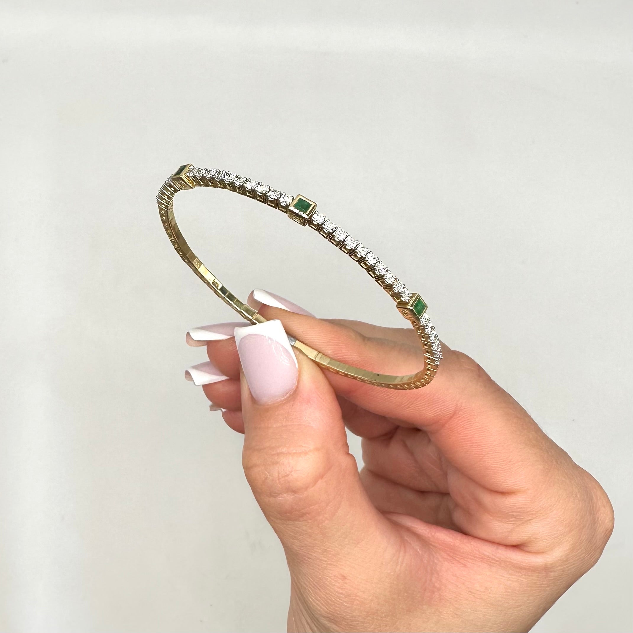 14K Yellow Gold Diamond & Emerald Bracelet – 0.76 CT Diamonds & 0.37 CT Emeralds CBR0105 IGTJ