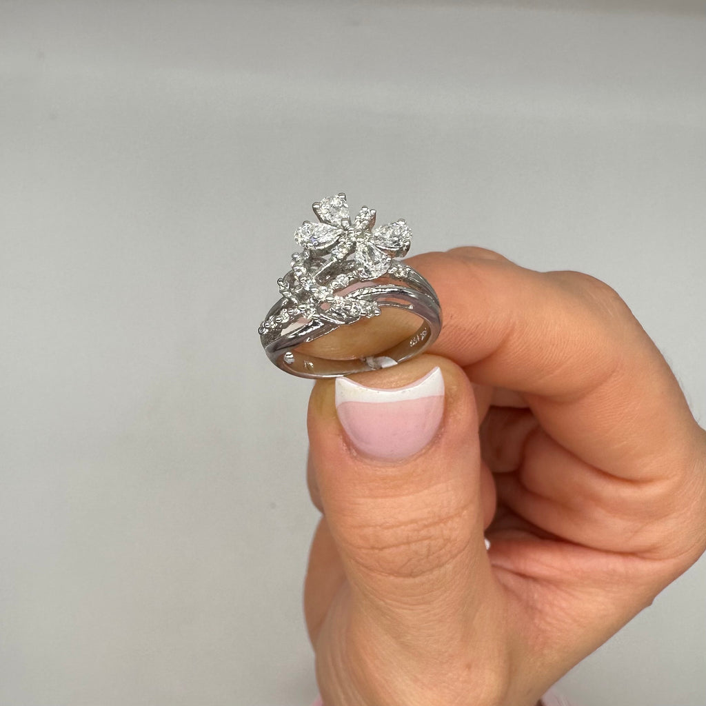 18K White Gold Diamond Ring – 0.90CT DR056 SET