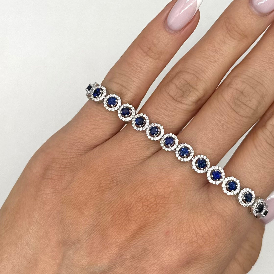 18K White Gold Bracelet – 4.00 Ct Diamonds & 3.50 Ct Sapphires SDB011 GTJJ