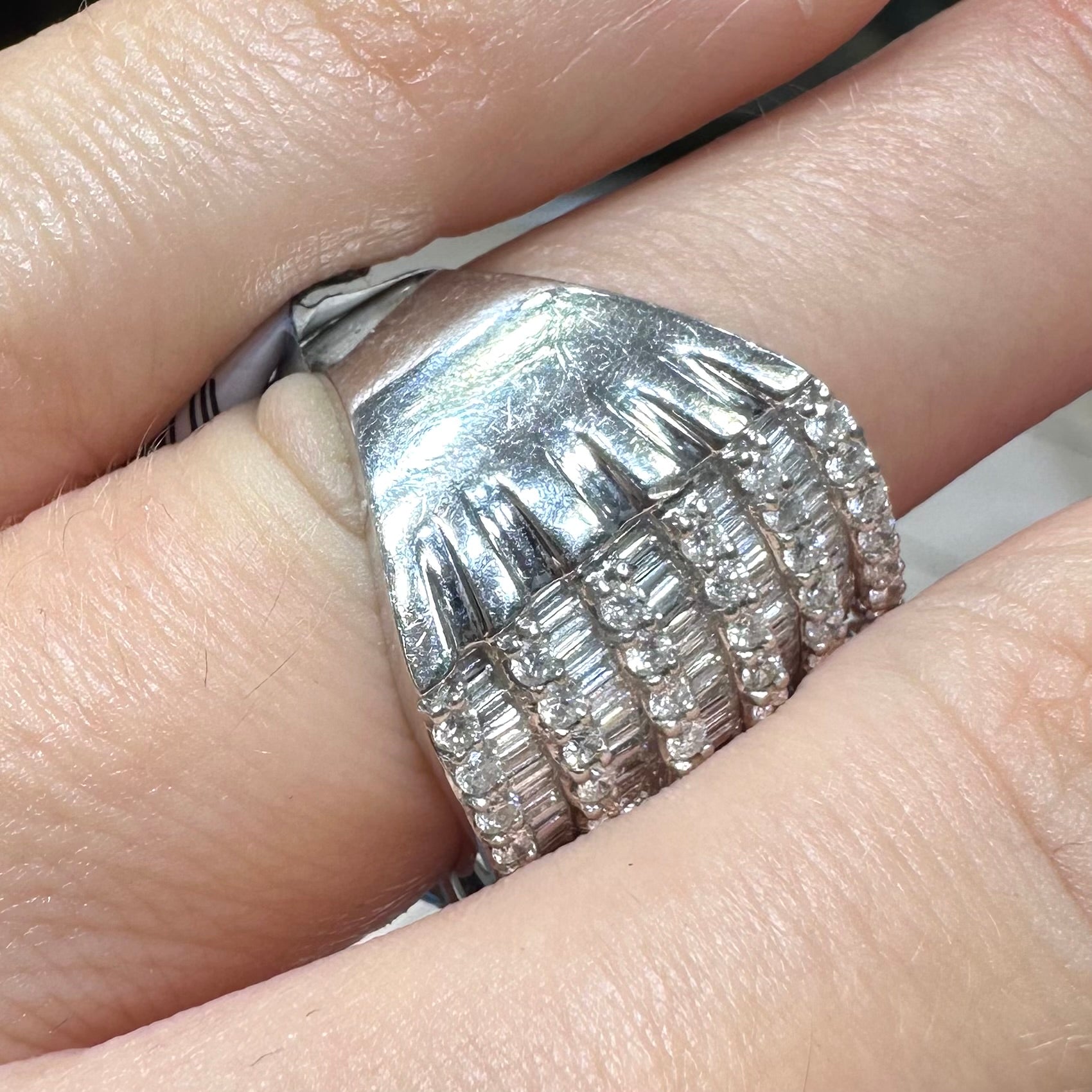 18K White Gold Baguette & Round Diamond Statement Ring – 5.00CT G/VS2-SI1 | WB407