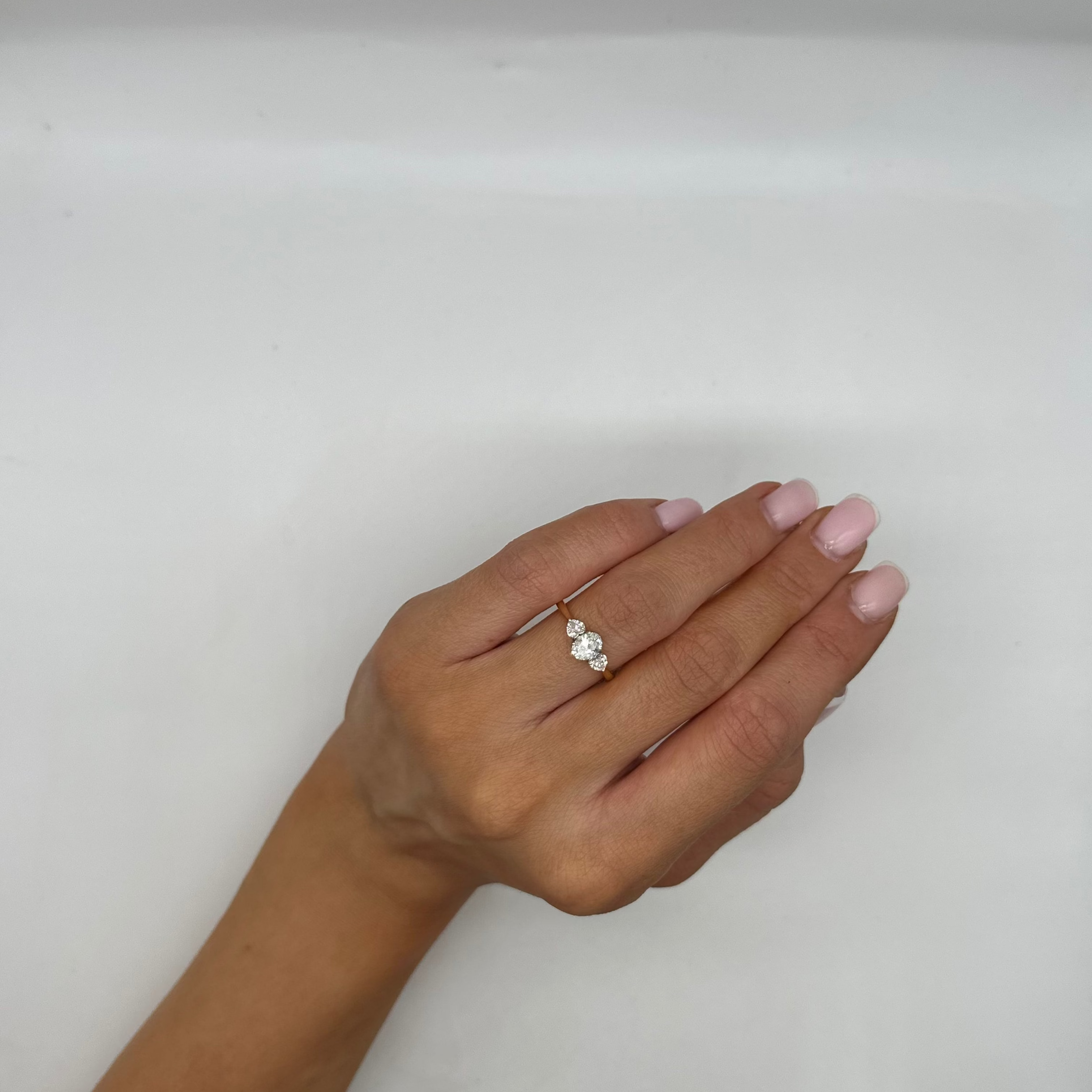 18K Yellow Gold Oval & Heart-Shaped Diamond Ring – 1.05CT OVER024 IIAJ