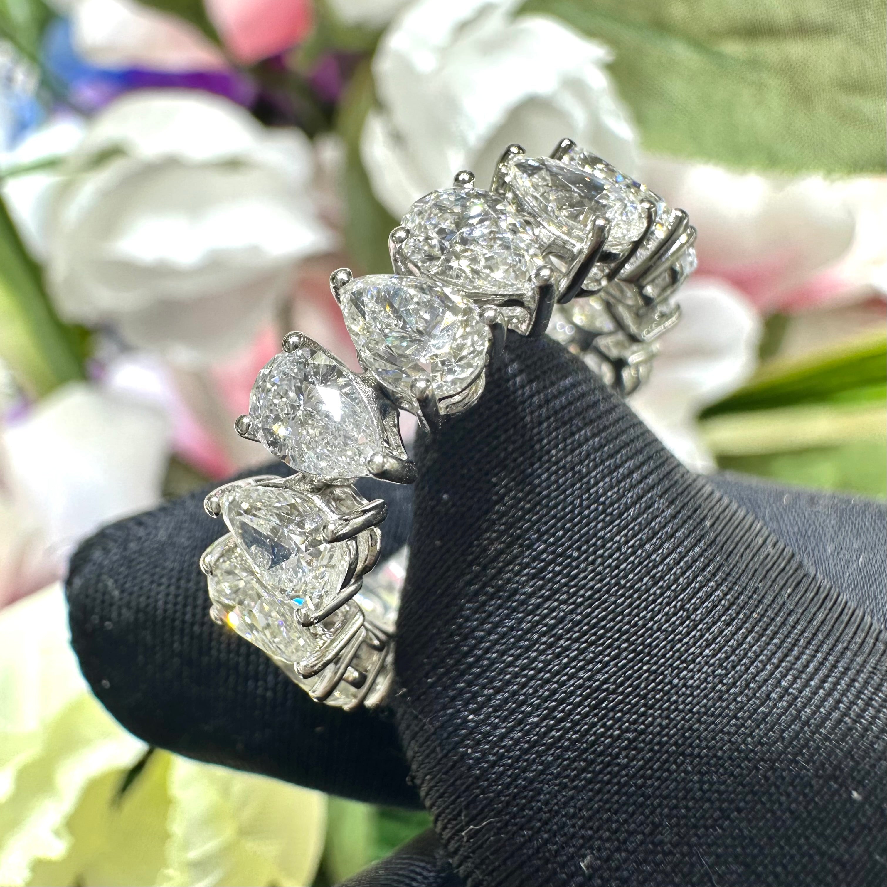 4.29ct Pear cut Diamond Ring in 18k White Gold