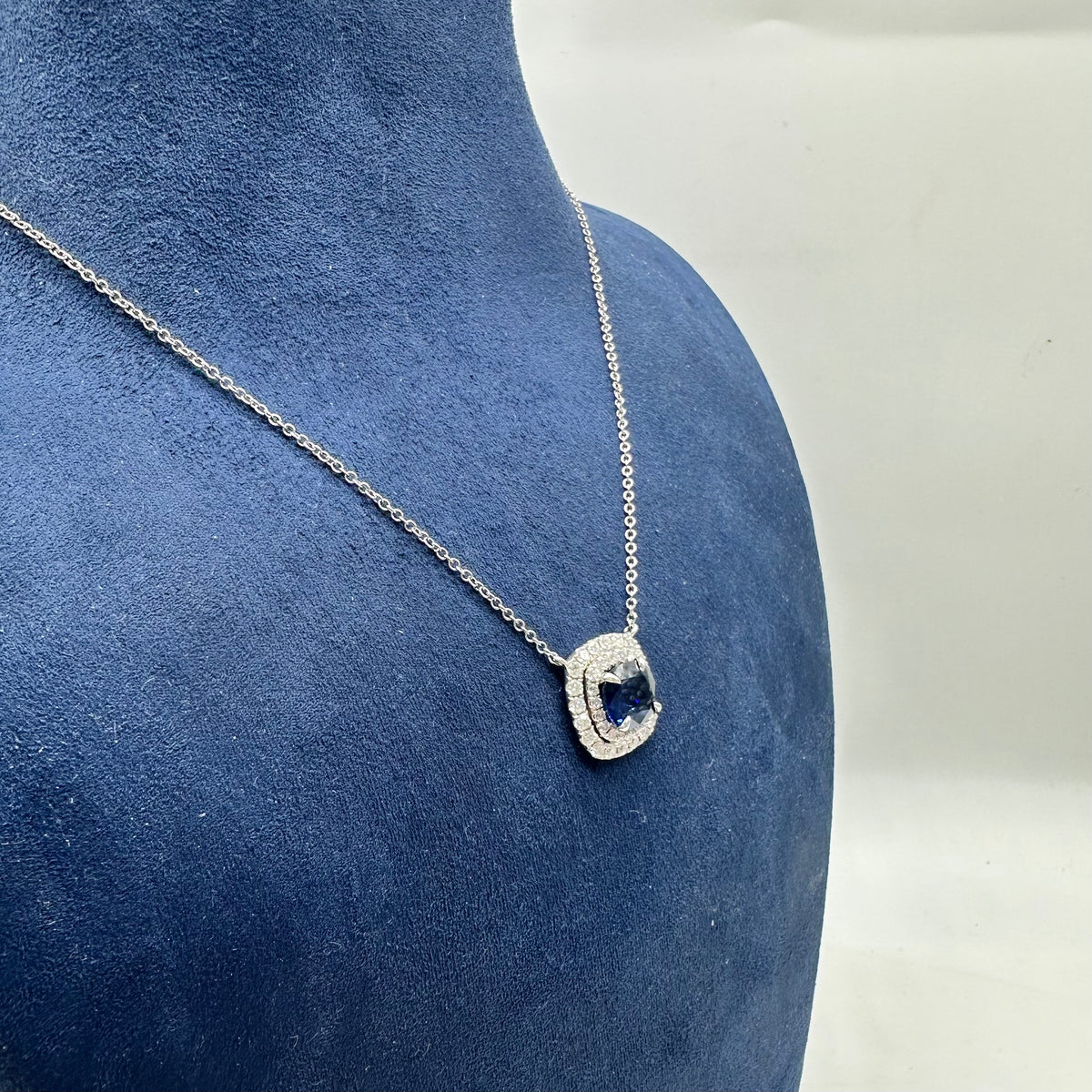 14K White Gold Pendant Necklace with 2.17ct Sapphires and 0.90ct Diamonds SDN022 ZEJ ISJJ