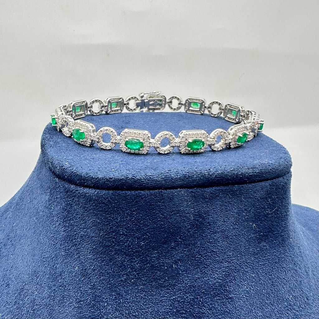 18K White Gold Emerald & Diamond Bracelet – 4.10CT | EMDB03 GIJJ