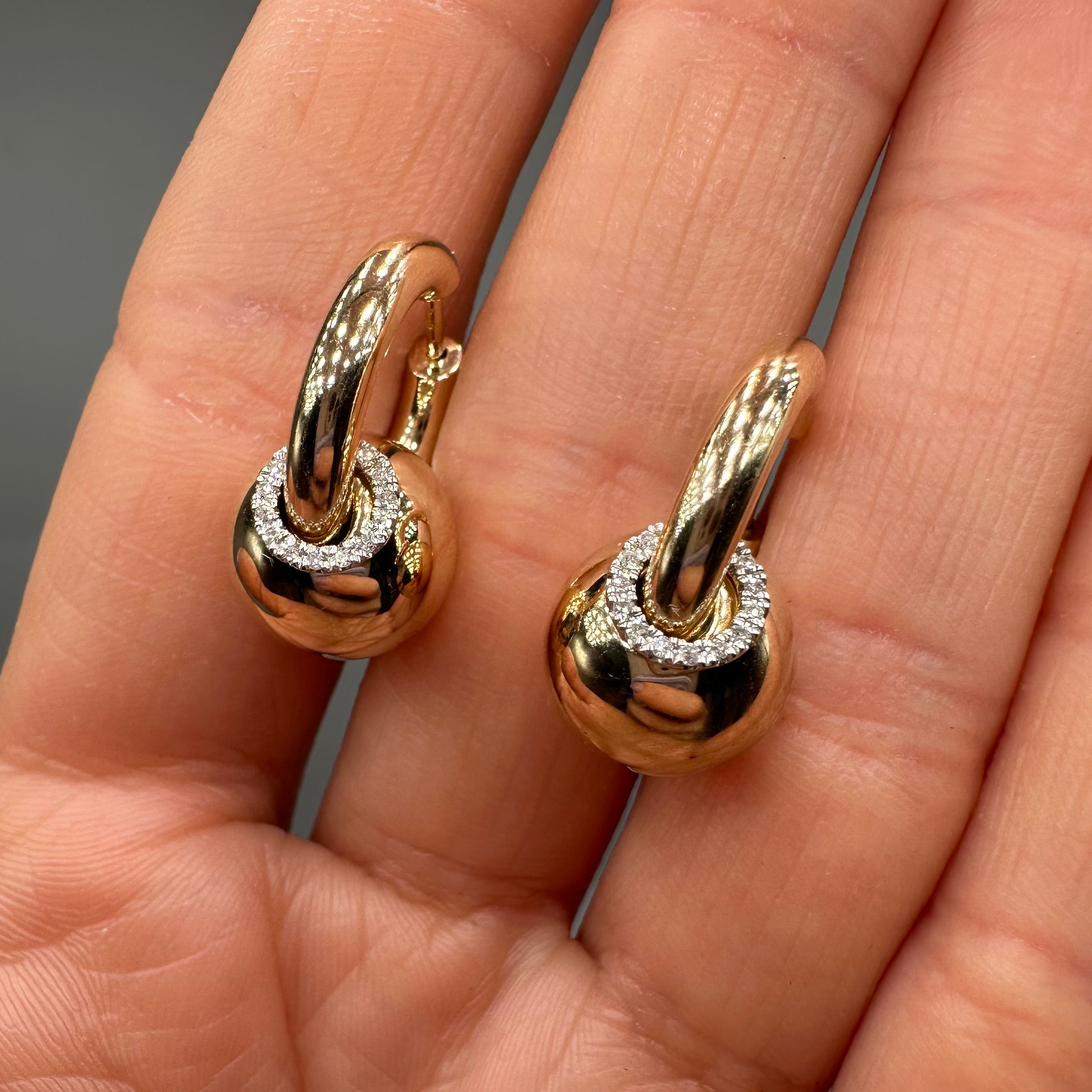 14K Yellow Gold Diamond Charm Hoop Earrings KVE00385-002 INJJ