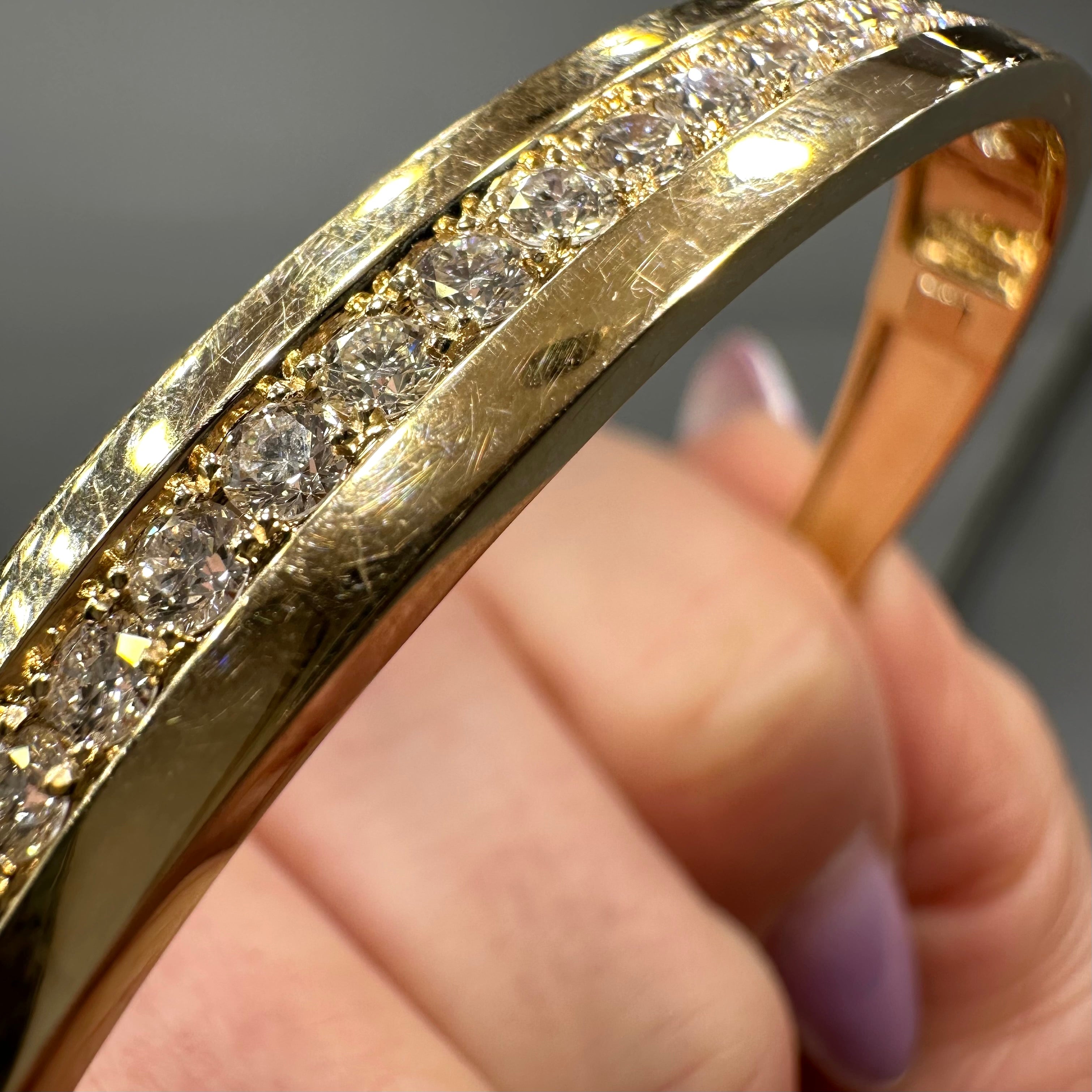 14K Yellow Gold 1.70CT Natural Round Diamond Bangle Bracelet KVB00123-003 NSAJ