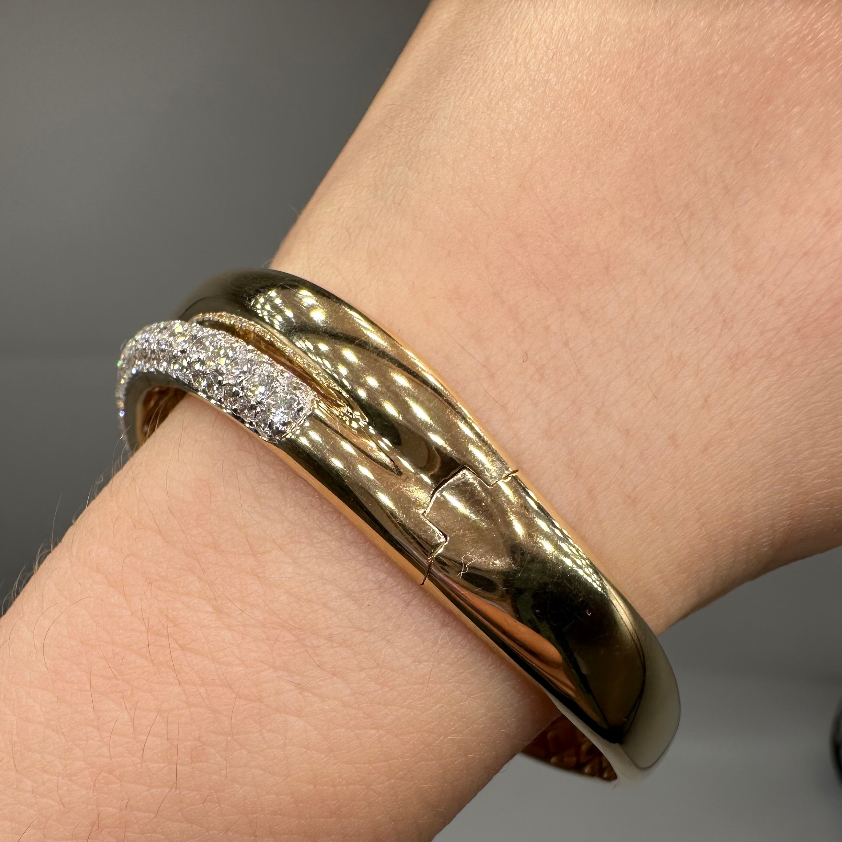 14K Yellow Gold 3.33CT Natural Round Diamond Pavé Bangle Bracelet PJB6295-1-003 TZTJ