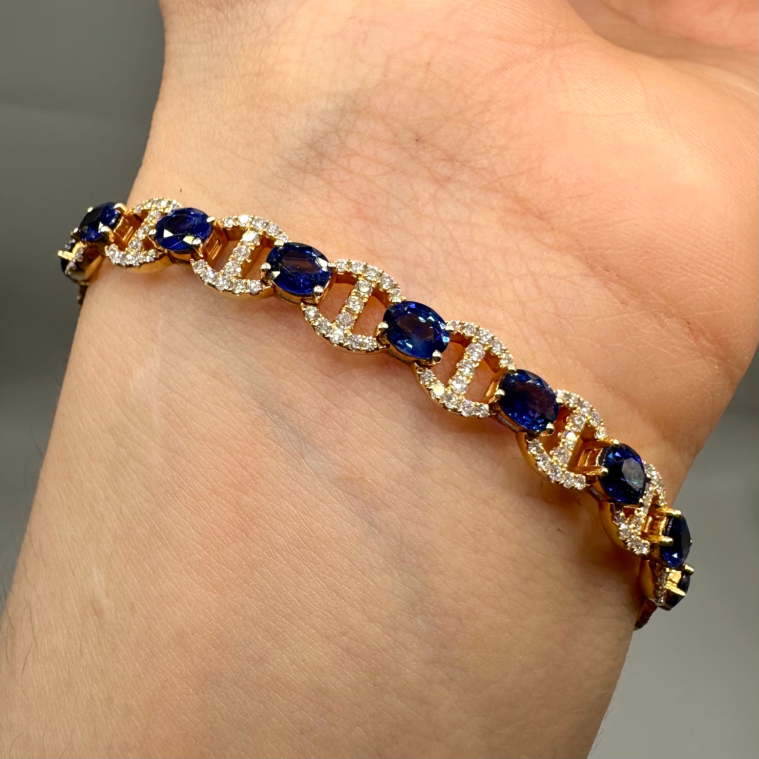 Available in White and Yellow Gold 9.63ct Sapphires 1.71ct Diamonds Bracelet NTJJ