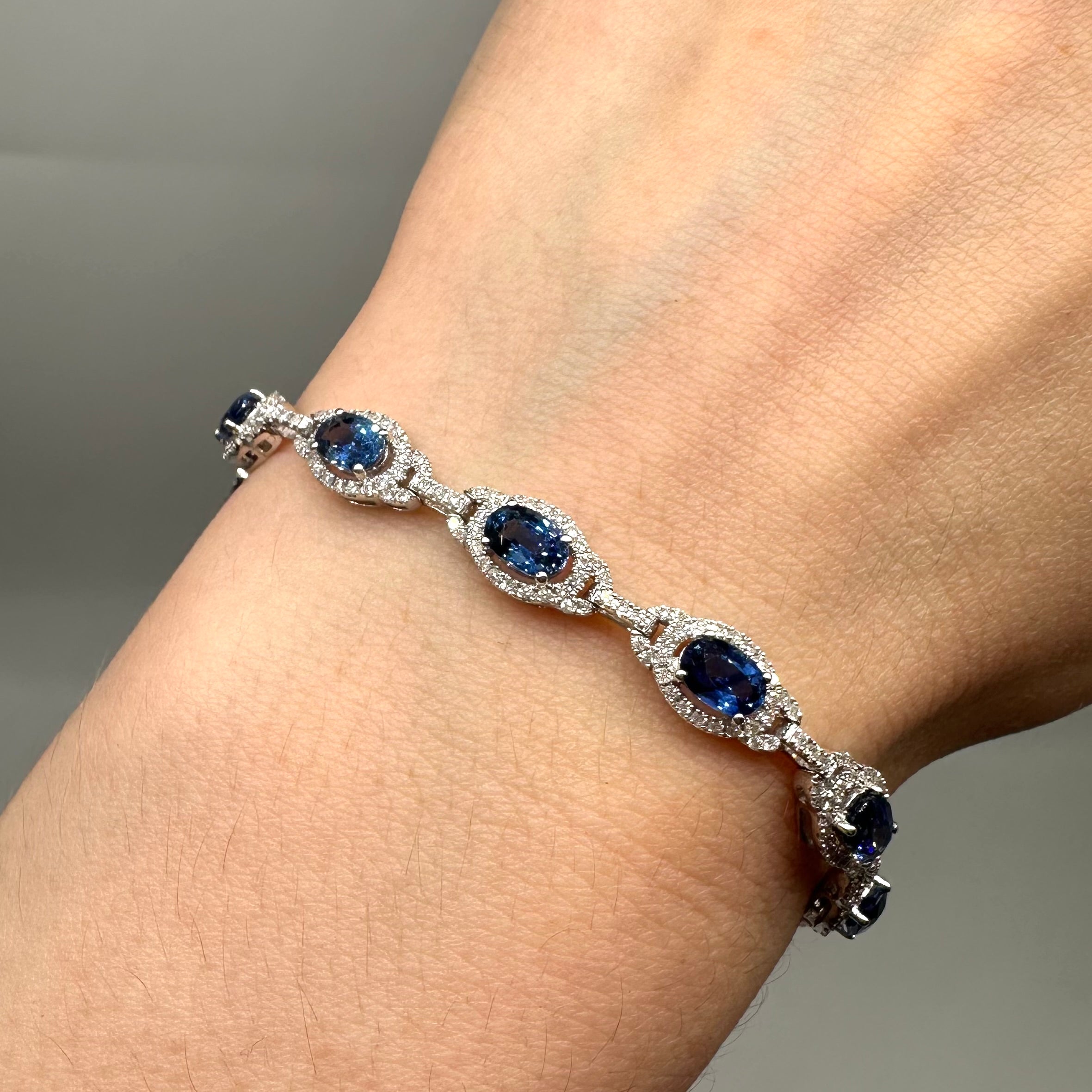 18K White Gold Sapphire & Diamond Bracelet – 7.18 CT Sapphires, 1.51 CT Diamonds DB148 GTTJ